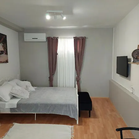 Beachfront Ana Apartment *